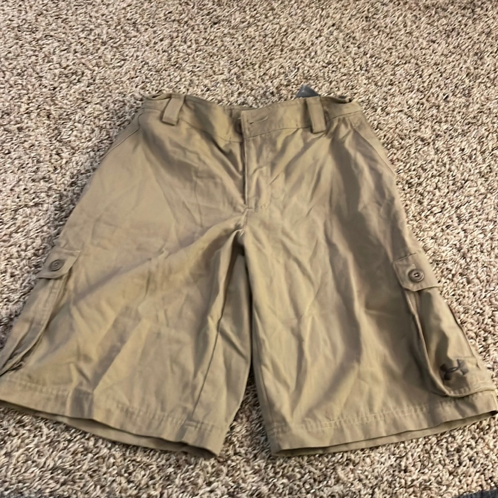 Youth under Armour cargo shorts
